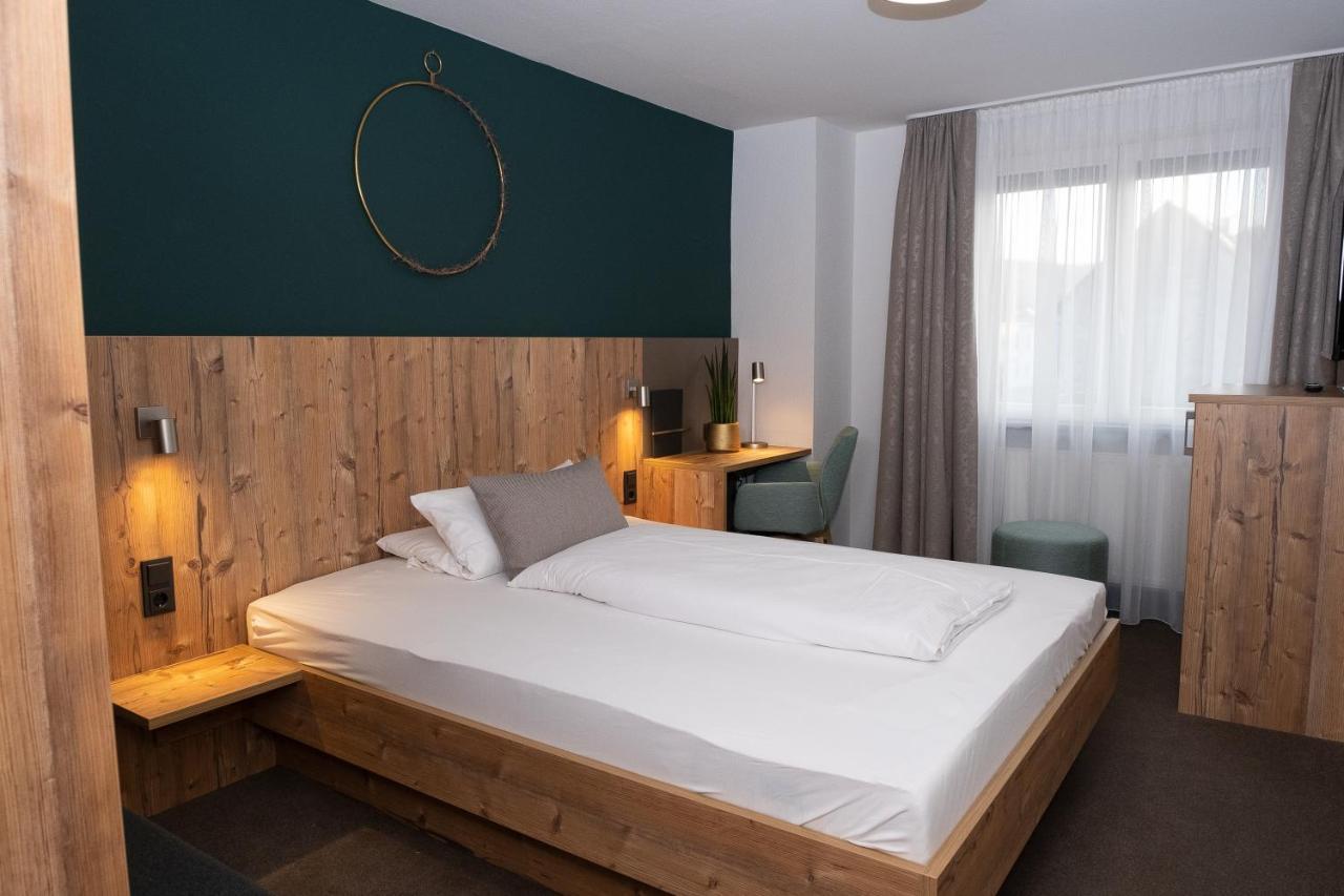 Gasthaus Hotel Kranz 라우펜부르크 외부 사진