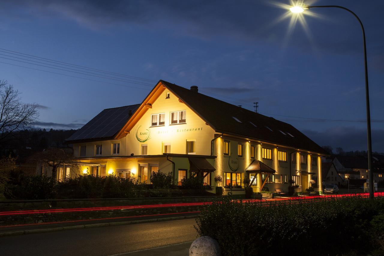 Gasthaus Hotel Kranz 라우펜부르크 외부 사진